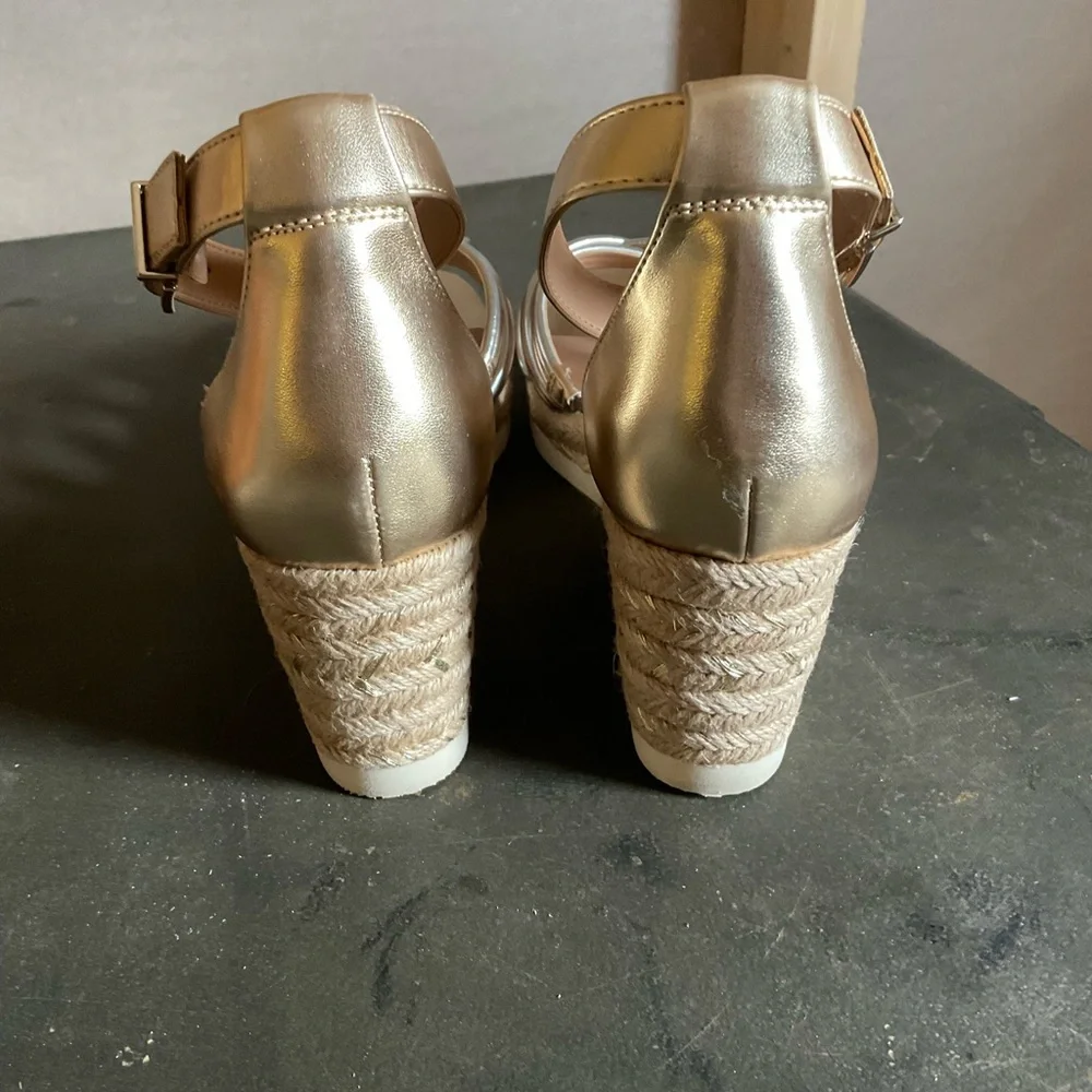 Vince Camuto Gold and Silver Metallic wedge sandals. Size 9.5